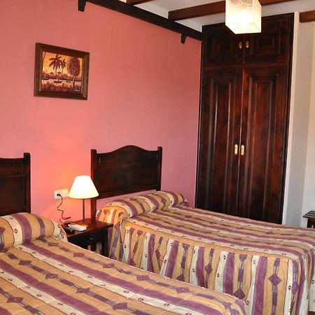 Apartamentos El Mirador Del Soto Sotoserrano Szoba fotó