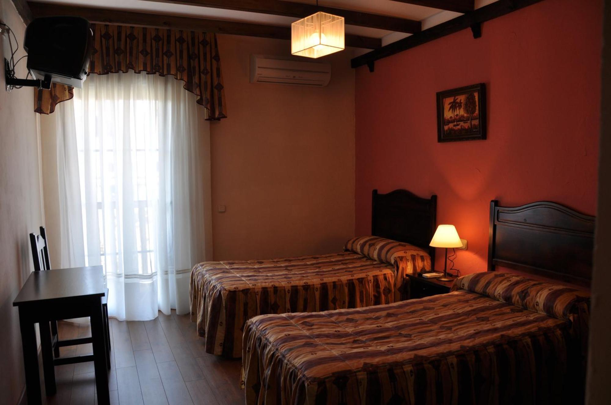 Apartamentos El Mirador Del Soto Sotoserrano Szoba fotó